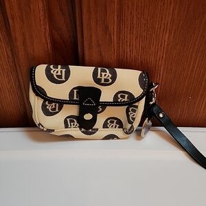 Dooney & Bourke Black and Cream Wristlet